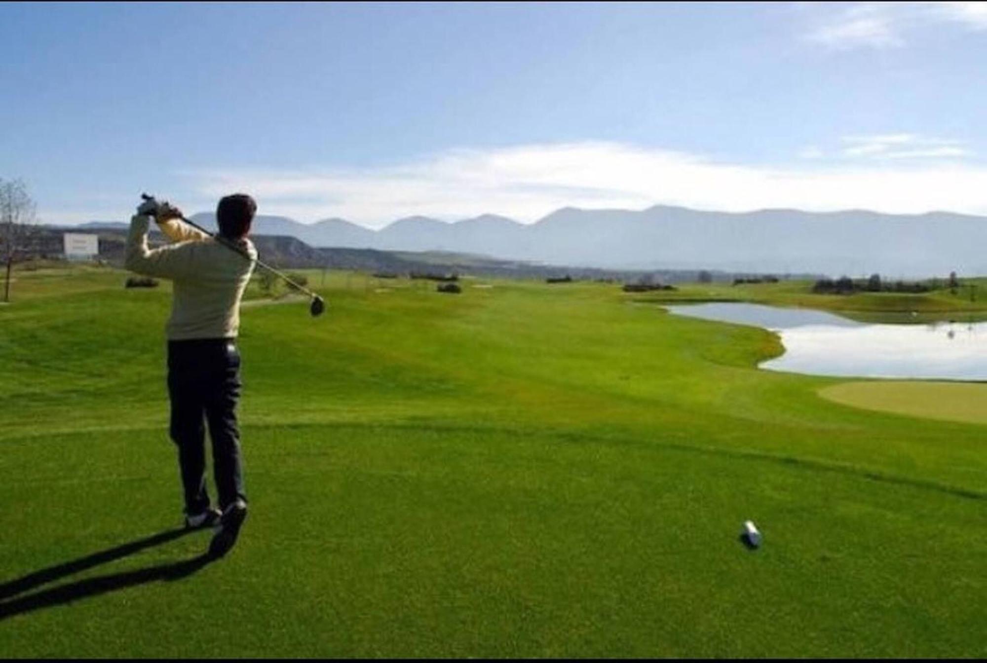 Coqueto Apto Con Vistas En Las Margas Golf N001 Sabinanigo Exterior photo